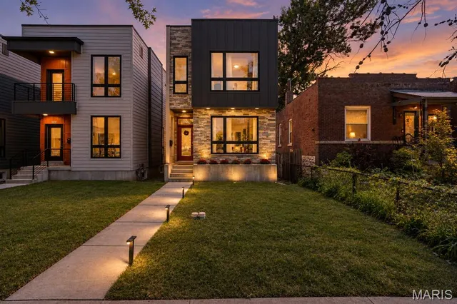 Popular Laclede Race Course Add Real Estate