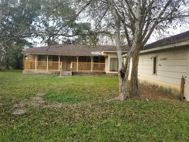 Popular Loggins Acres Real Estate