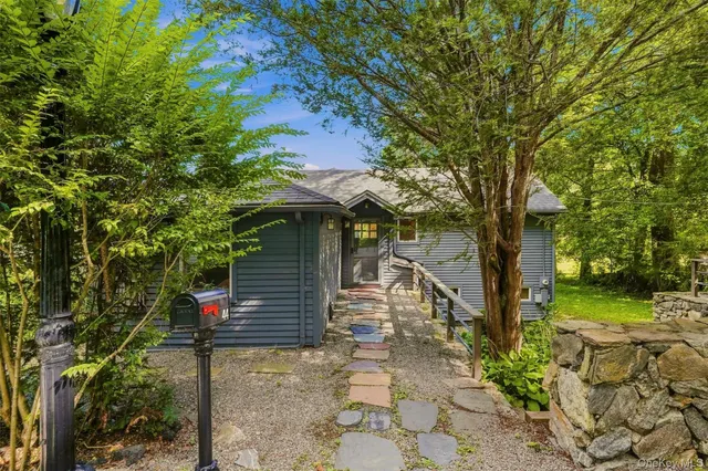 Popular Lake Oscawana Real Estate