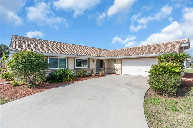 Expensive NORTH PORT CHARLOTTE COUNTRY CLUB Real Estate