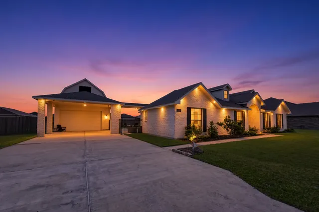 Popular Pedregal Sec 1 Real Estate