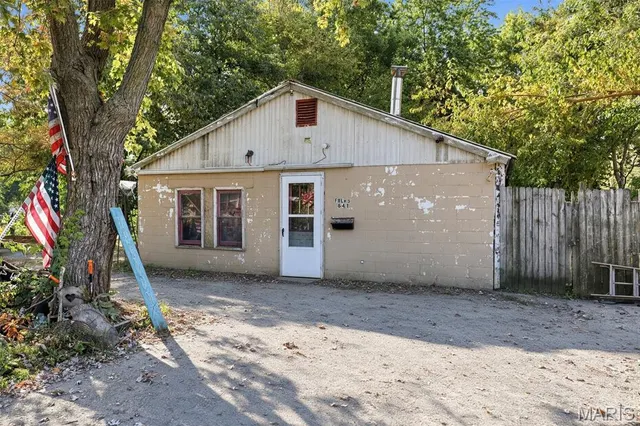 Popular Flora Real Estate