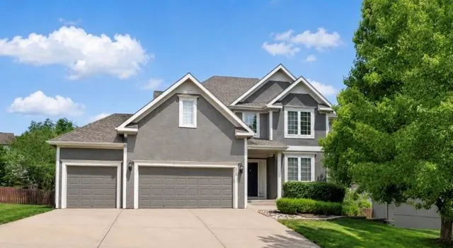 Expensive Benson Place Woodchase Real Estate