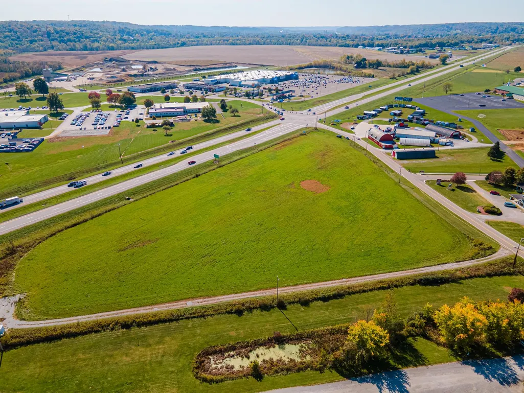 23900 Airport Rd, Coshocton, OH 43812