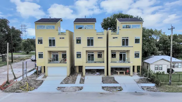 Expensive ELYSIAN STREET CROSSING Real Estate