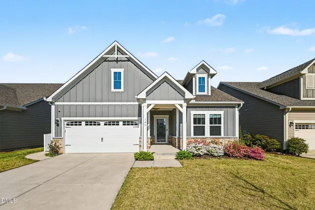 Cheap 12 Oaks Real Estate
