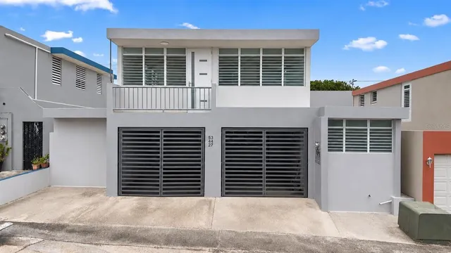Popular BO. PAJAROS Real Estate