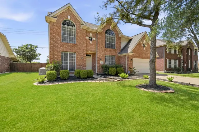 Popular Fondren Grove Real Estate