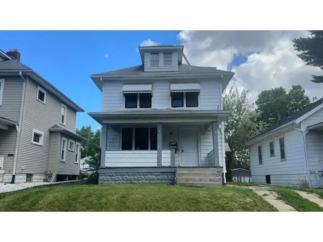 Popular Hillcrest Real Estate