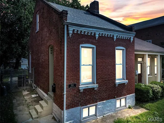 Popular Borselaux Add Real Estate