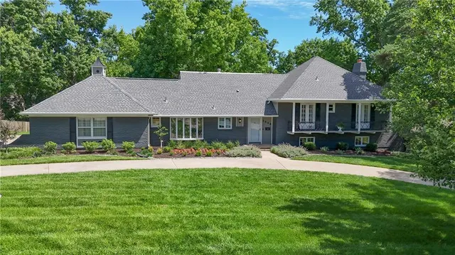 Popular Leawood Estates Real Estate