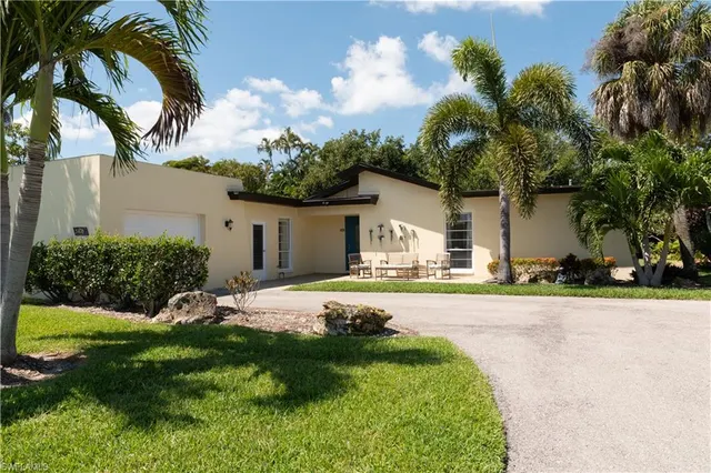 Popular LAKEWOOD VILLAS Real Estate
