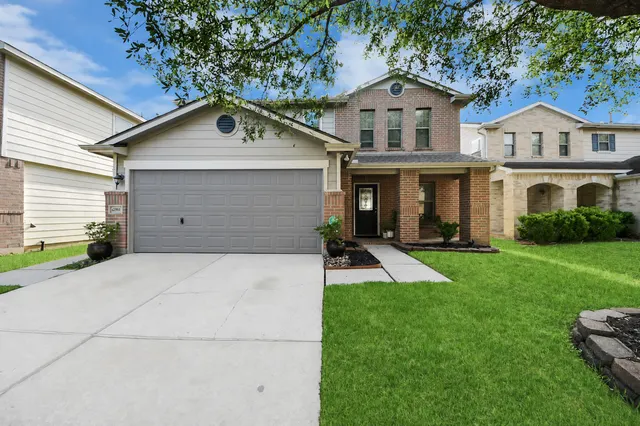 Popular Autumn Glen Real Estate