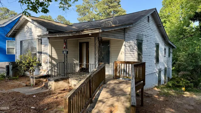 Cheap Hillcrest Real Estate