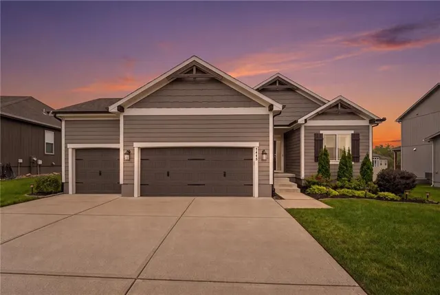 Popular Chapel Ridge Villas Real Estate