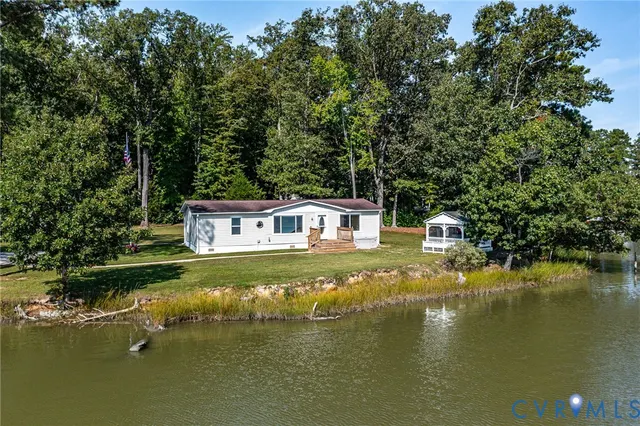 Popular Farnham Real Estate