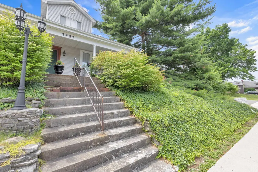 7487 E Main St,Unit Reynoldsburg, Reynoldsburg, OH 43068