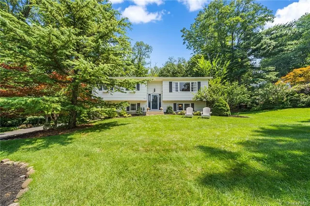 823 Tulip Drive, Valley Cottage NY 10989