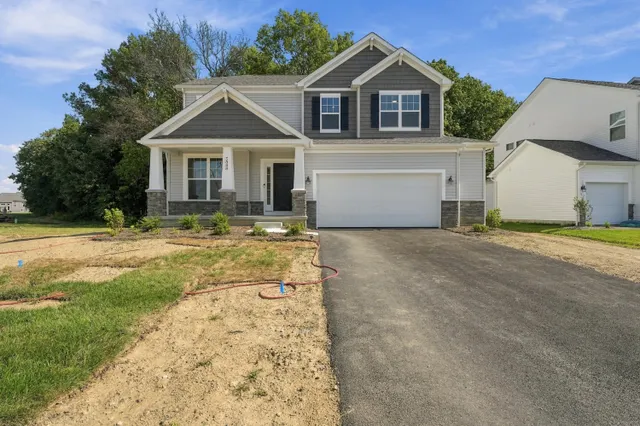 Popular Woodcrest Crossing Real Estate