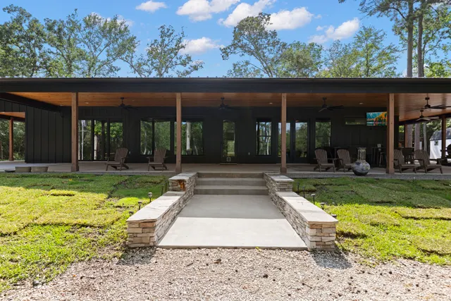 Popular De La Garza Real Estate