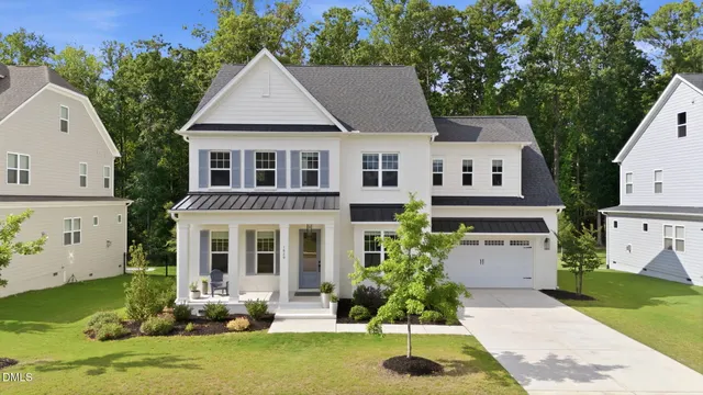 Expensive Autumnwood North Real Estate