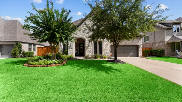 Popular Woodforest 45 Real Estate