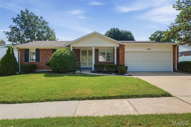 Popular Oakbriar Meadows 4B Real Estate