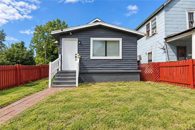 Popular West End Real Estate
