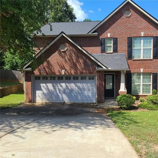 Popular Newbury Oaks Real Estate