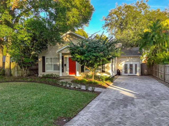 Popular LAKE ADAIR GROVES Real Estate