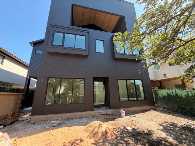 Expensive Mandell Place Real Estate