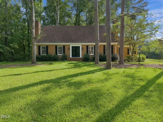 Popular Oakland Acres Real Estate