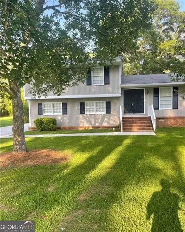 Popular Carlton Trail Real Estate