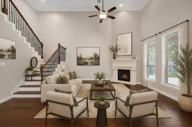 Popular Woodforest 33 Real Estate