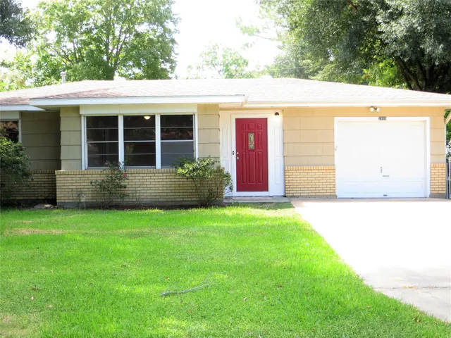Popular Rosewood 1 Real Estate