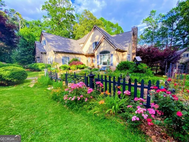 Expensive Laurel Lakes Real Estate