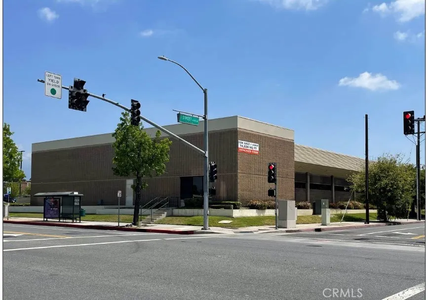910 N Mountain Ave, Ontario, CA 91762