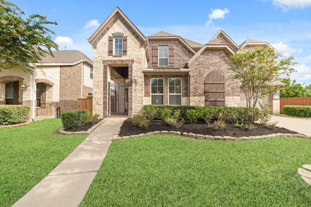 Popular Aliana Sec 26 Real Estate