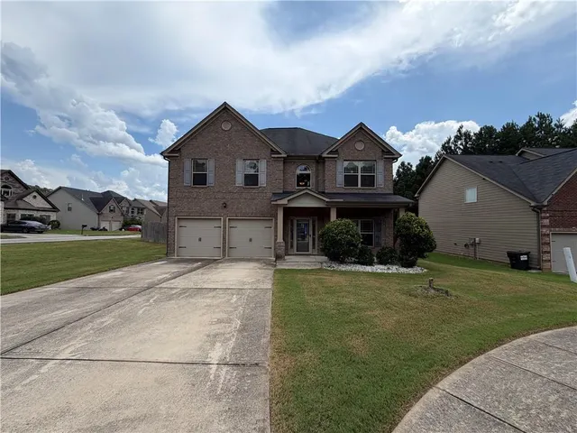 Popular CHASON WOODS PH 2 Real Estate