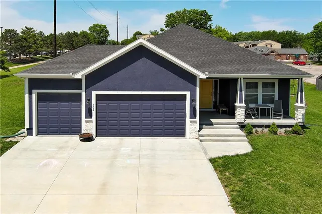Popular Lansing Real Estate