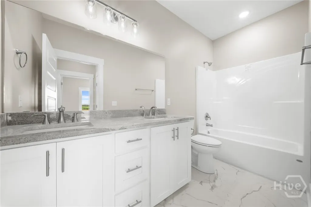 Listing Thumbnail Image 22