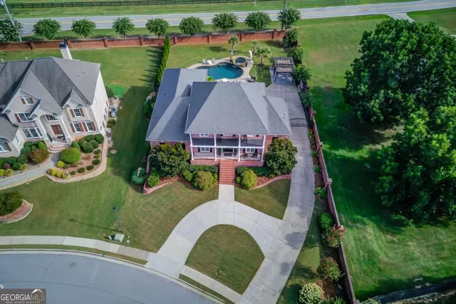 Expensive Aberrone Real Estate