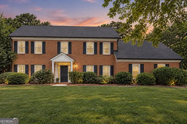 Expensive North Chestnut Grove Real Estate