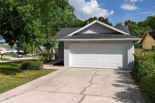 Popular LAKE DEXTER WOODS I Real Estate