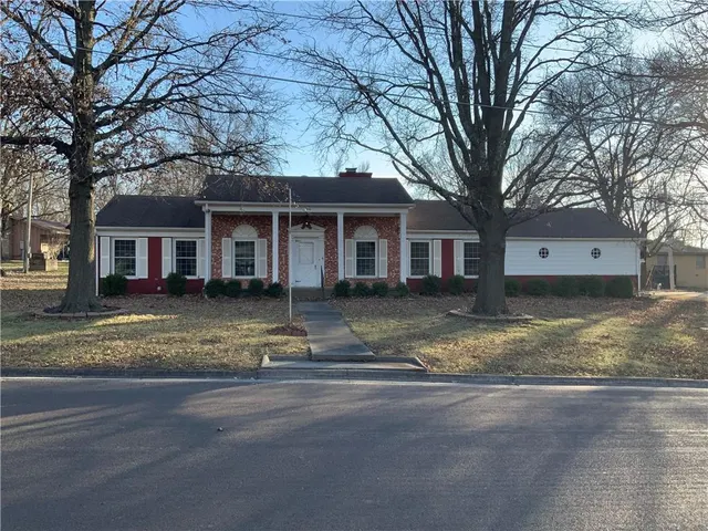 Popular Iola Real Estate