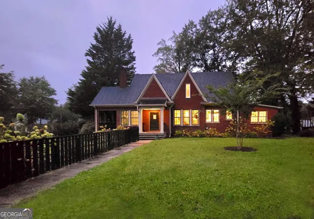 Popular J T DAVIS Real Estate