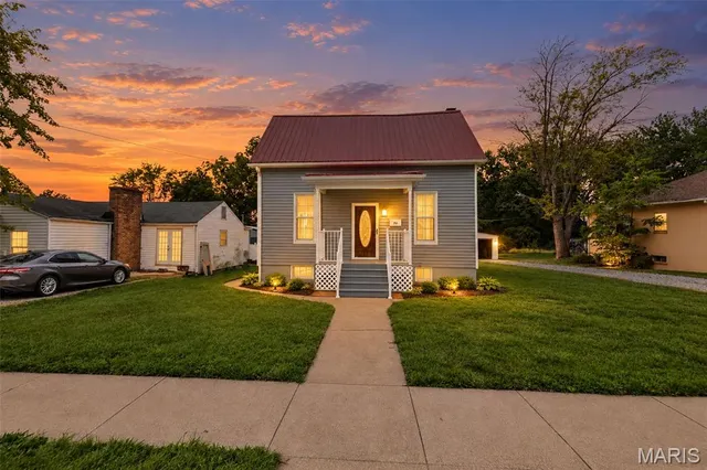 Popular 2nd addition to Marissa Real Estate