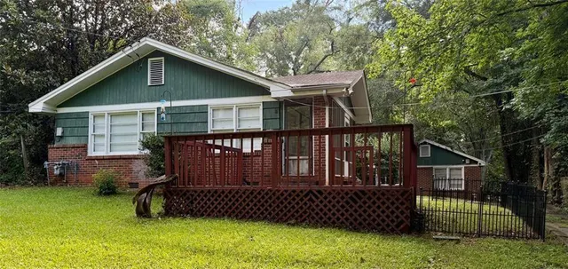 Popular Baywood Real Estate