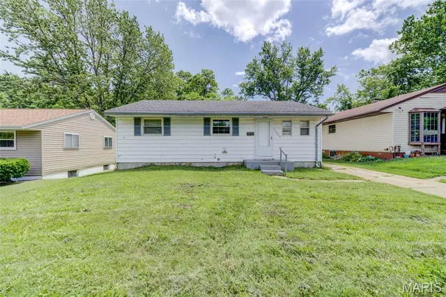Popular Glasgow Village Unit 13 Real Estate