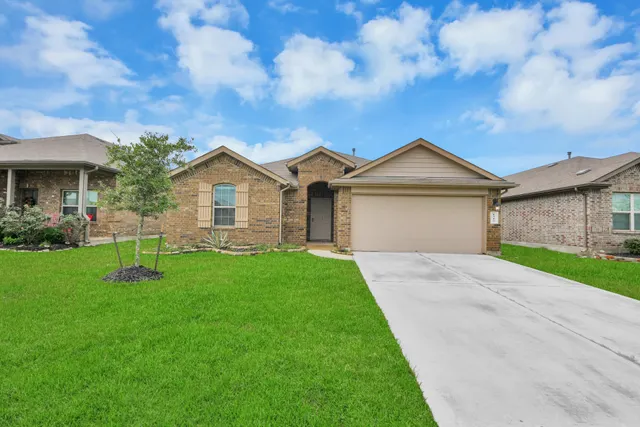 Expensive Southern Colony Sec 4b Real Estate